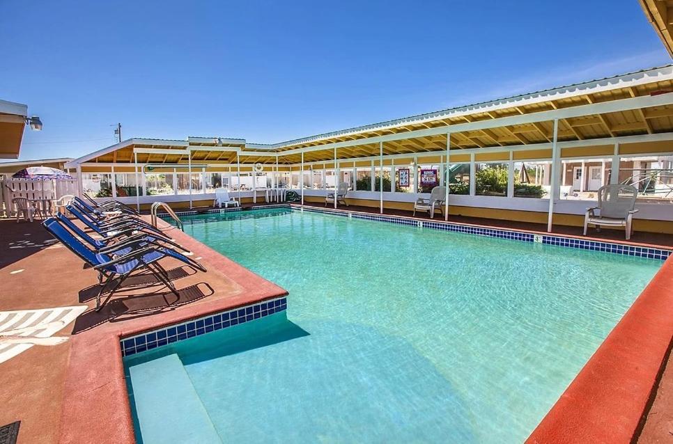 Beachwood Condos & Resort photo 2