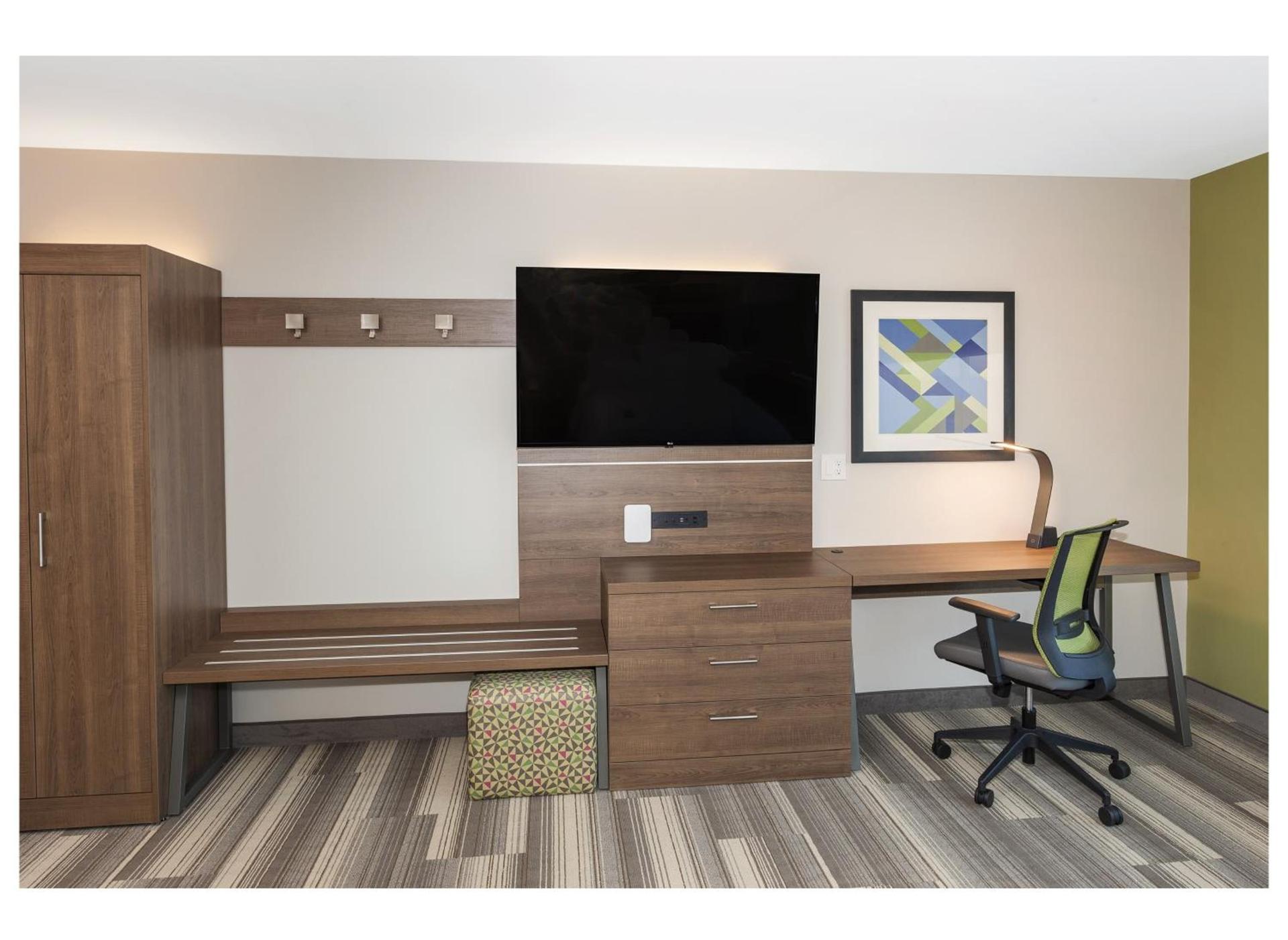 Holiday Inn Express & Suites - Hudson I-94 by IHG photo 5
