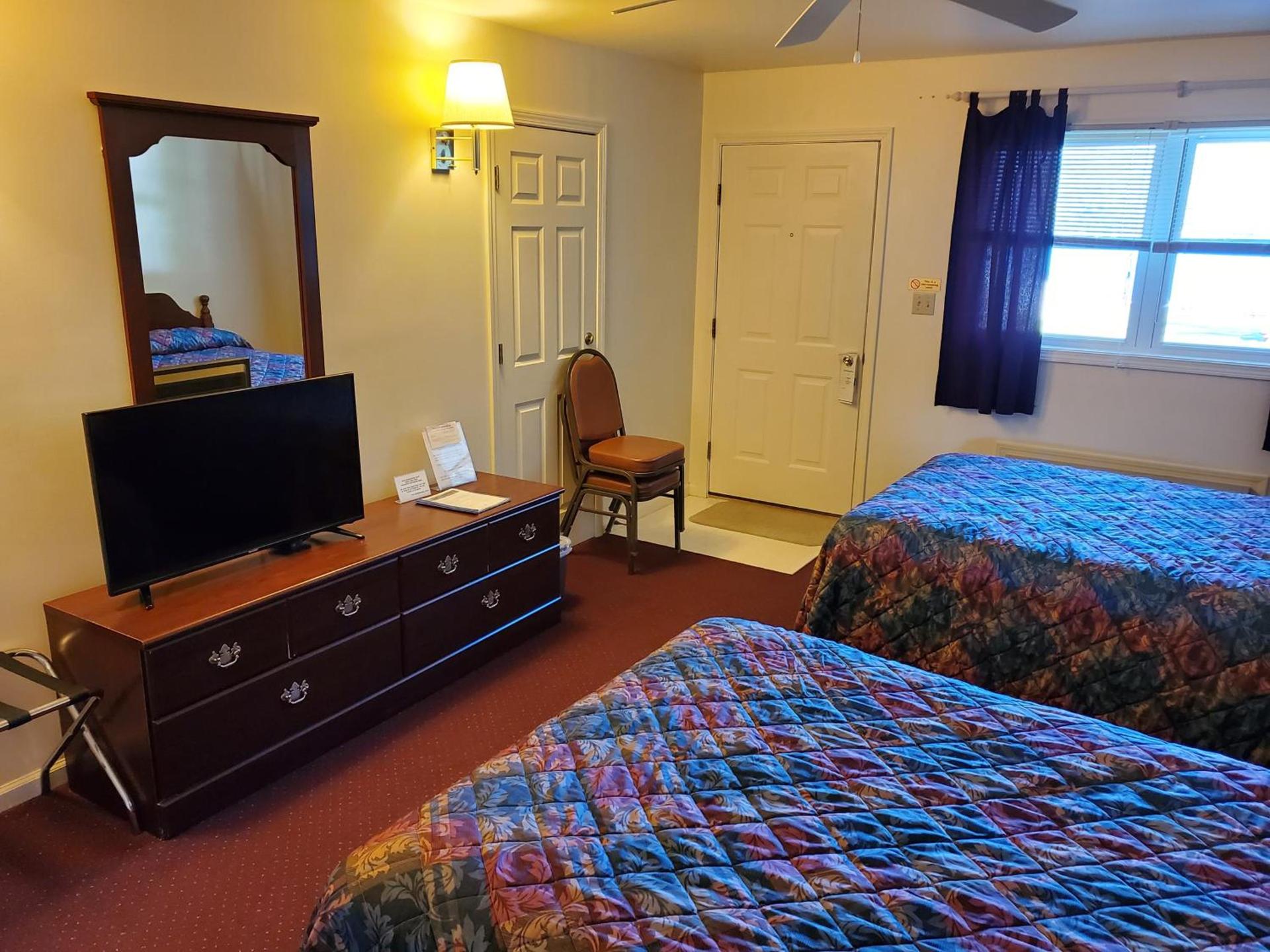 Lake View Motel photo 11