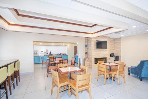 Country Inn & Suites by Radisson, Midway - Tallahassee West photo 15