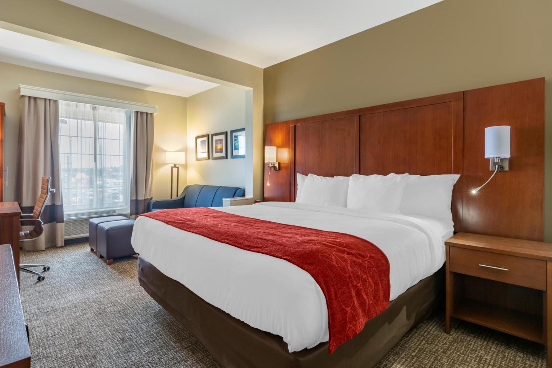 Comfort Suites Near Camp Lejeune photo 26