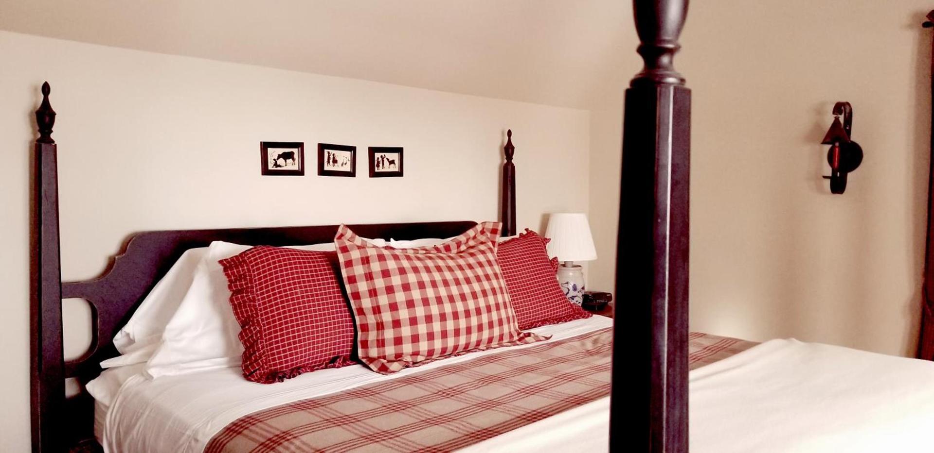 Timbercliffe Cottage Inn photo 31