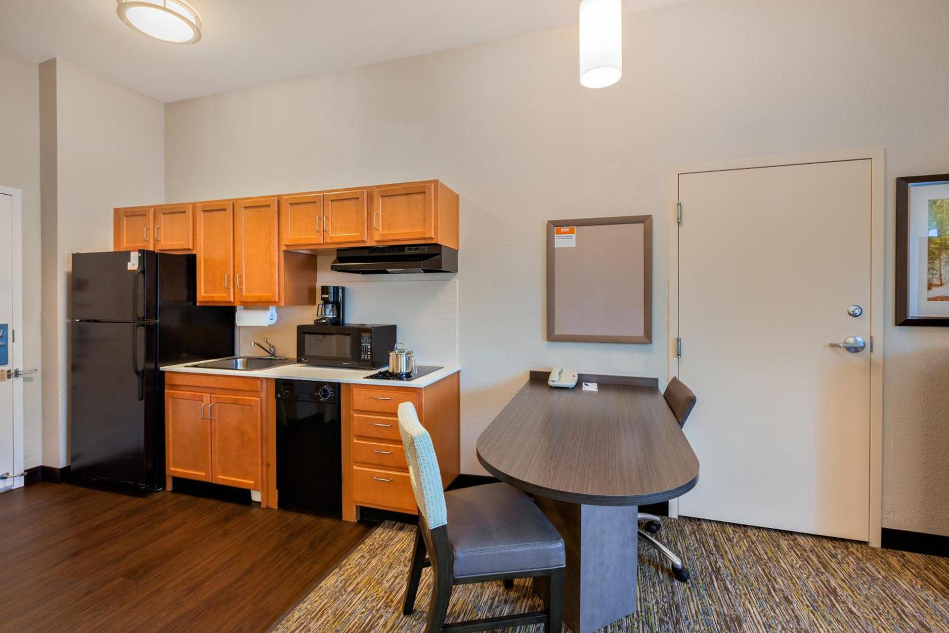 Candlewood Suites Medford by IHG photo 16