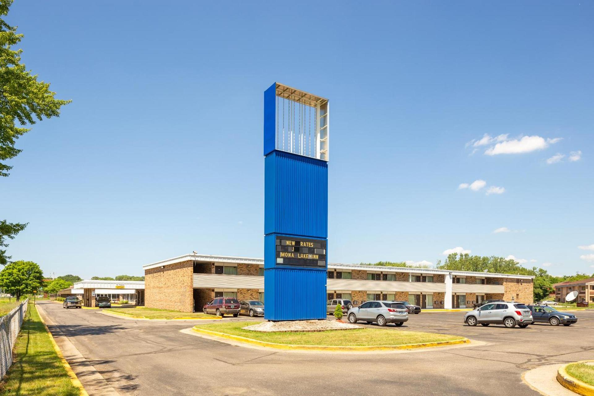 OYO Hotel Mona Lake Muskegon photo 2