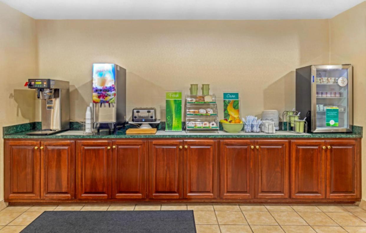 Quality Inn High Point - Archdale photo 12