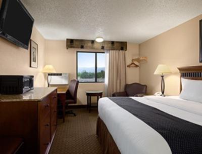 Super 8 by Wyndham Canon City photo 21