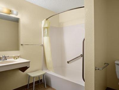 Super 8 by Wyndham Canon City photo 23