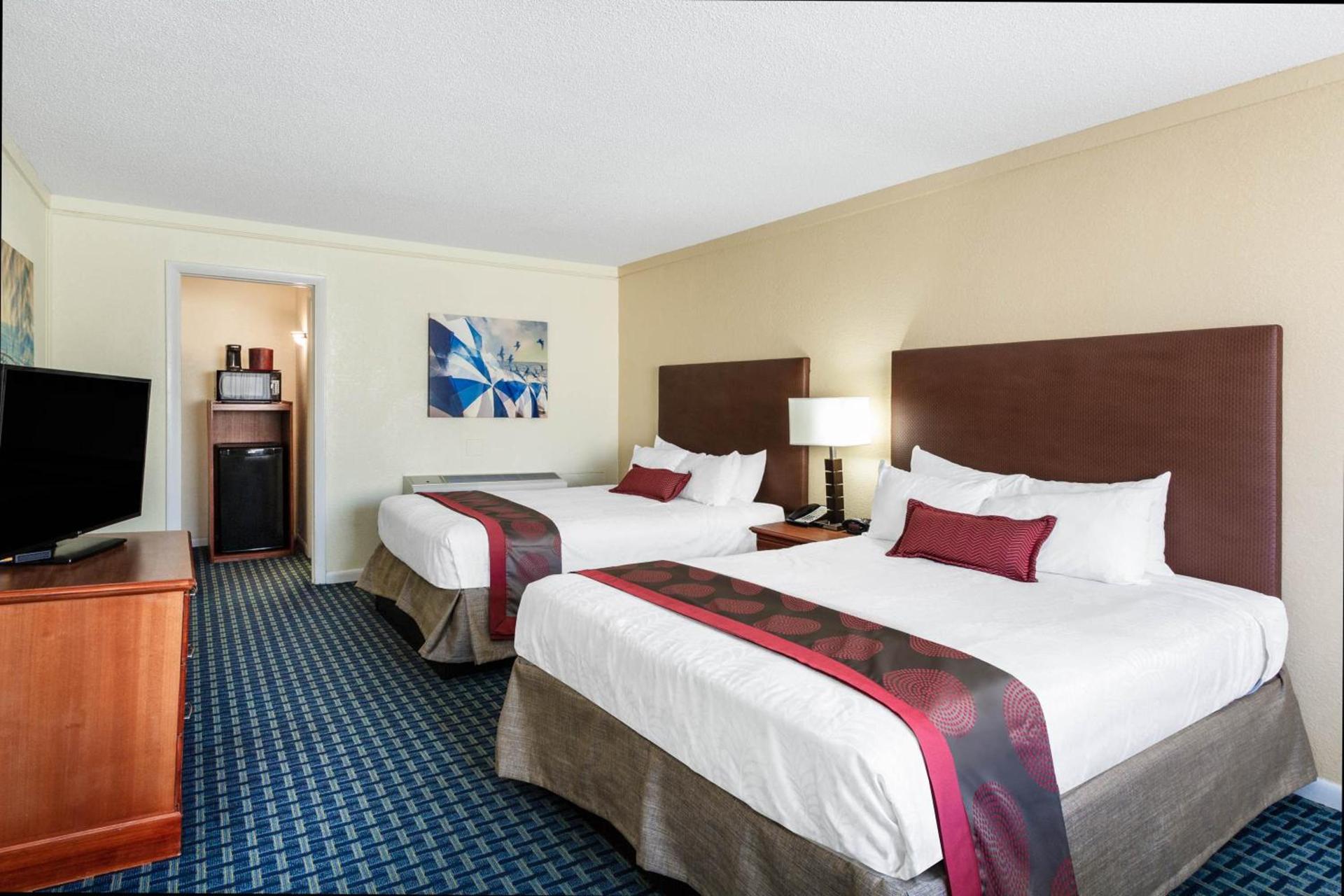 Ramada by Wyndham Virginia Beach photo 5