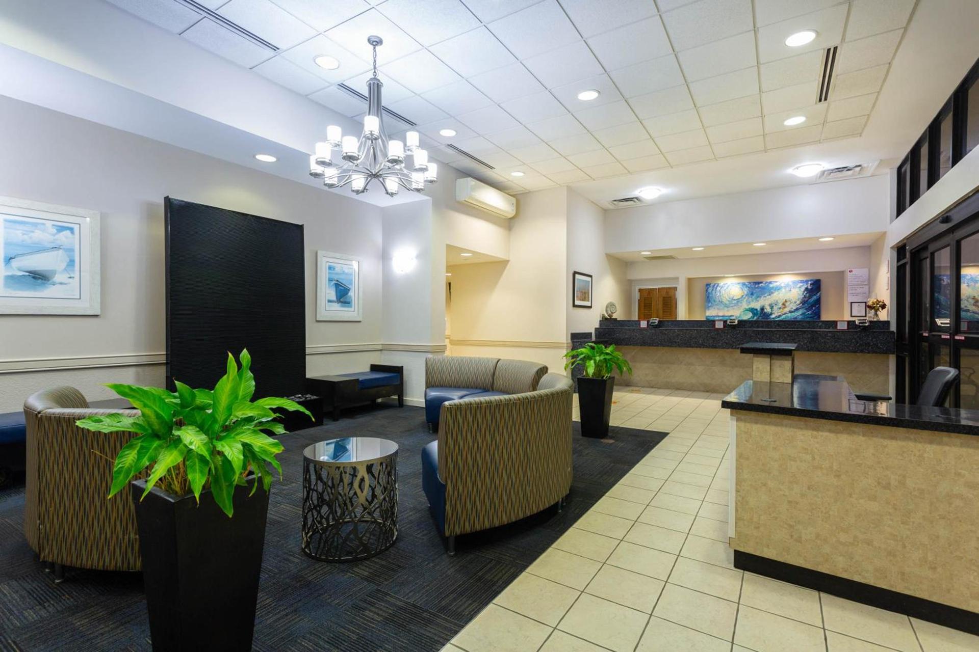 Ramada Plaza by Wyndham Virginia Beach Oceanfront photo 12