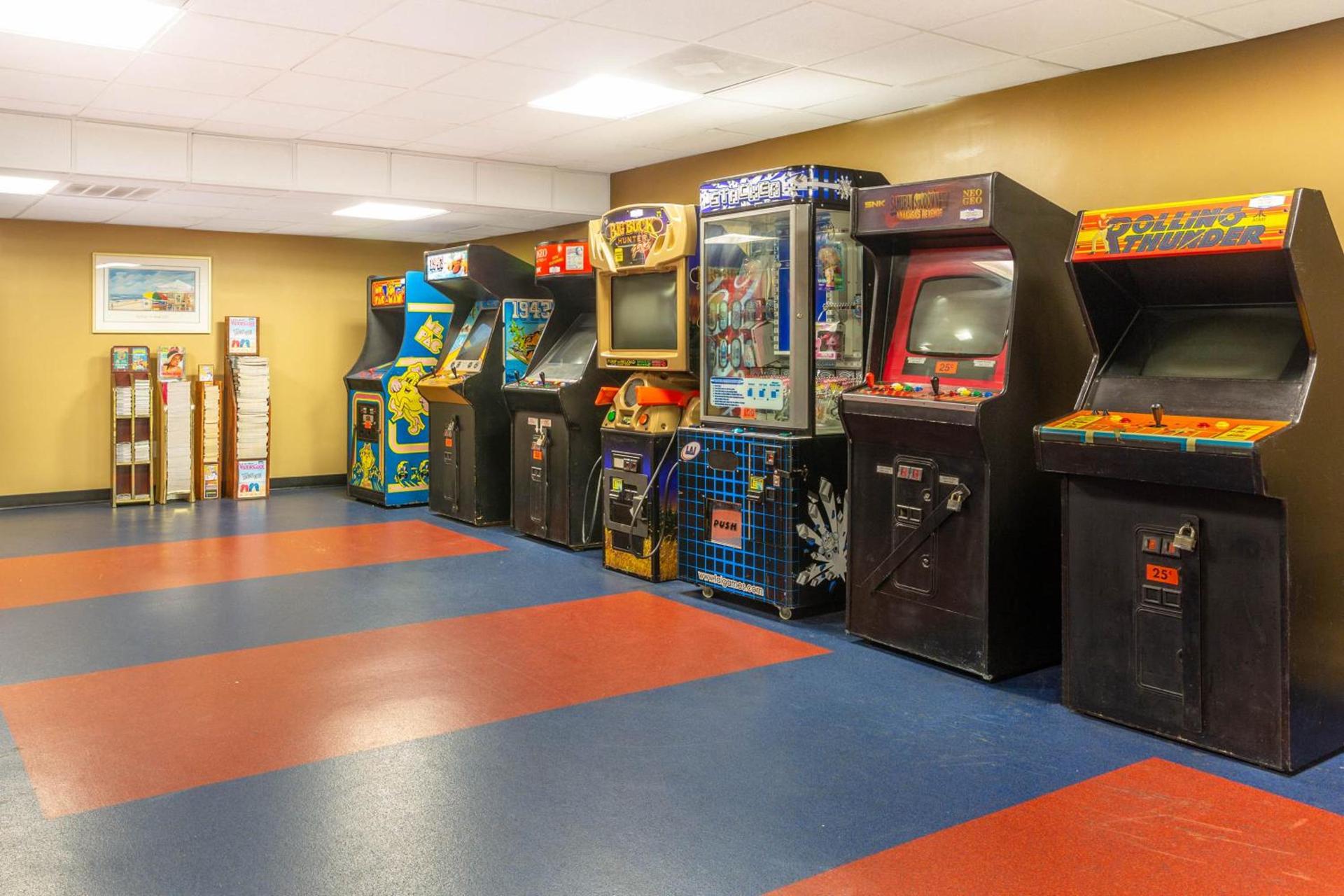 Ramada Plaza by Wyndham Virginia Beach Oceanfront photo 4