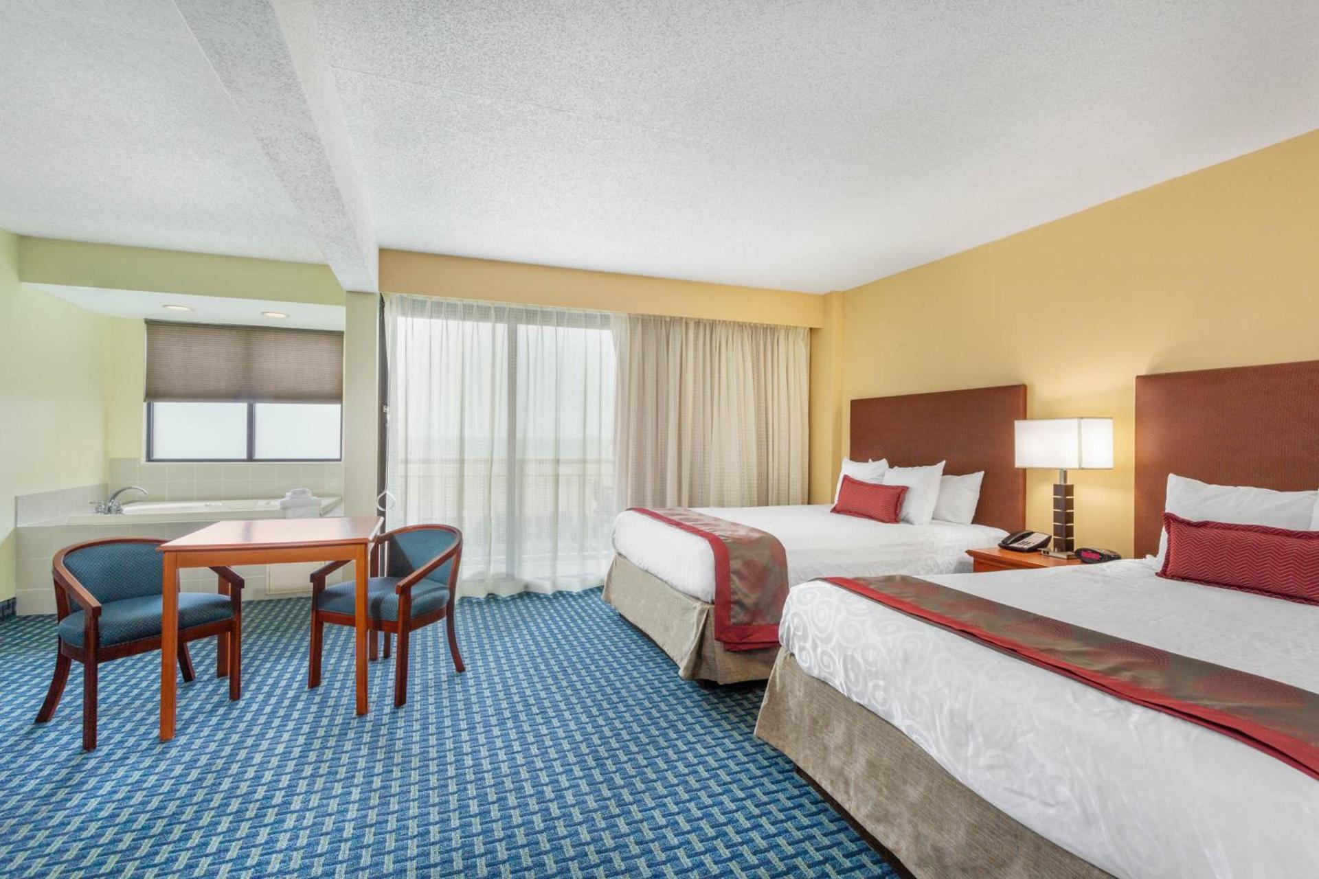 Ramada Plaza by Wyndham Virginia Beach Oceanfront photo 18