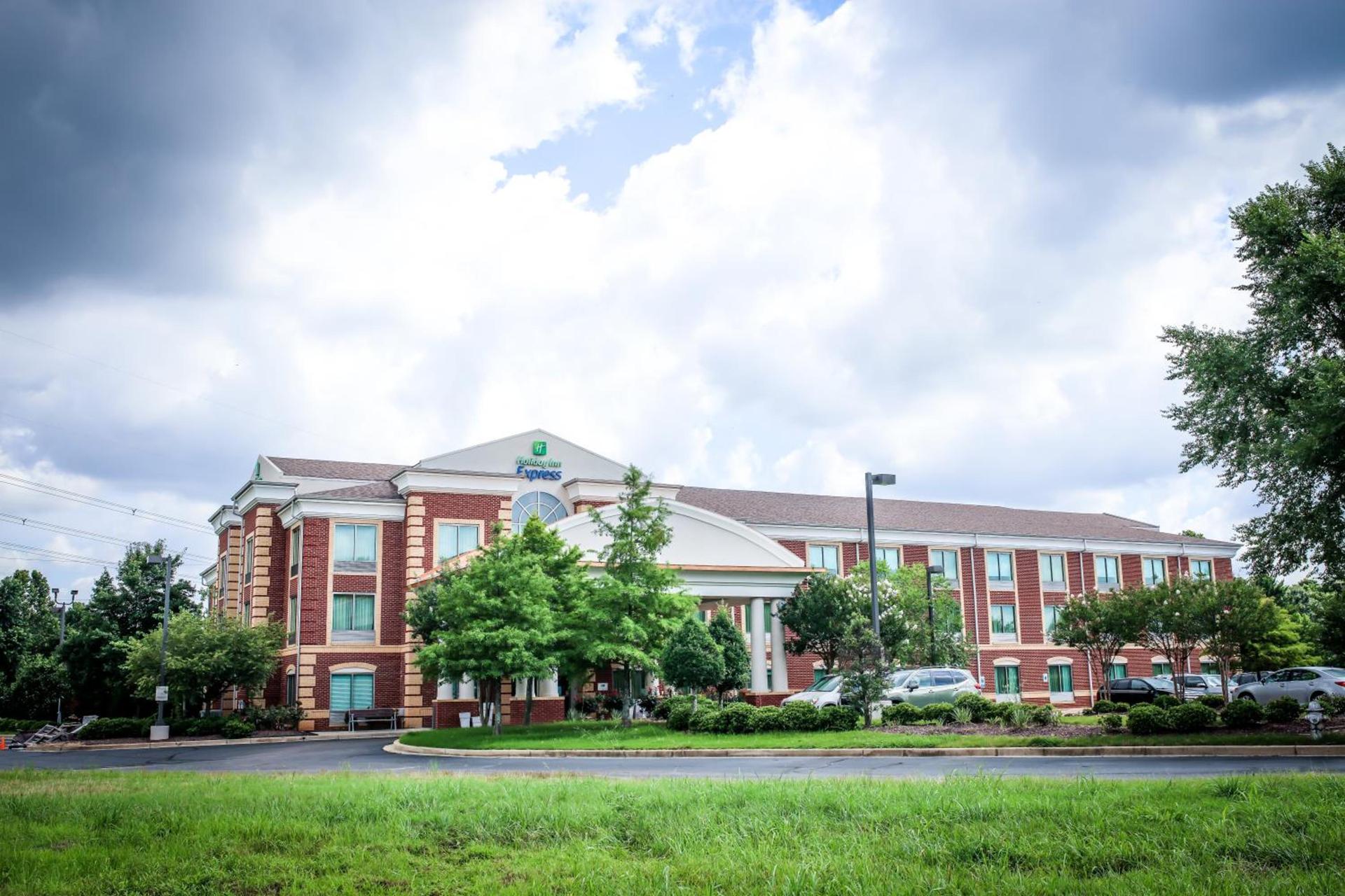 Holiday Inn Express Hotel & Suites Memphis/Germantown by IHG photo 1