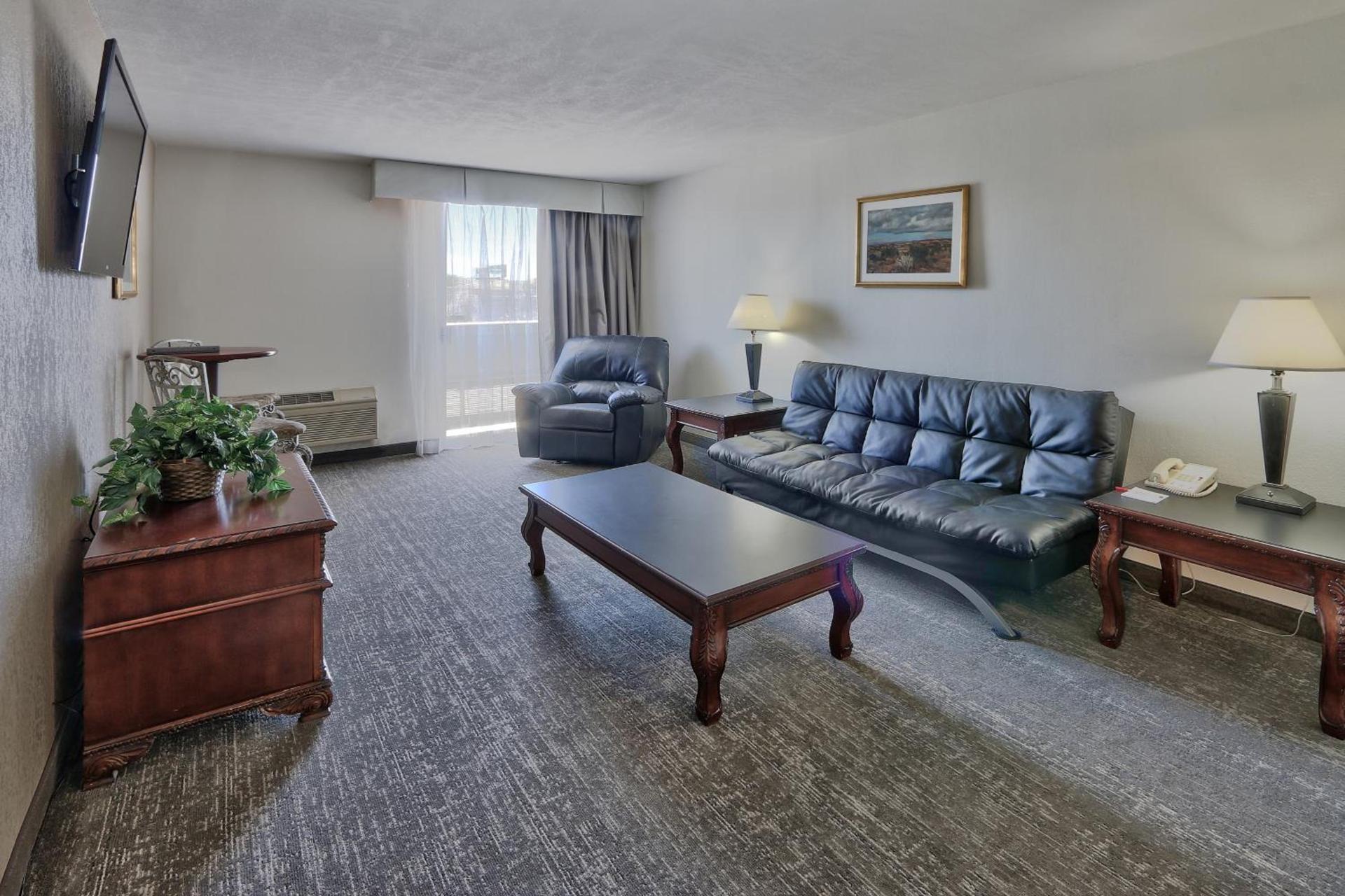 Ramada by Wyndham Albuquerque Midtown photo 42