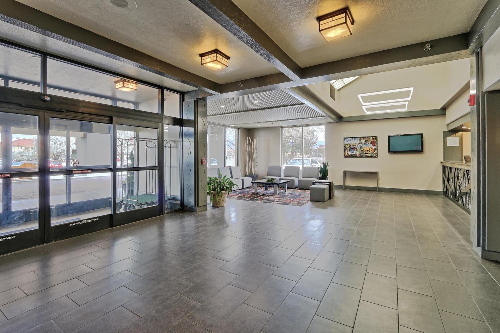 Ramada by Wyndham Albuquerque Midtown photo 52