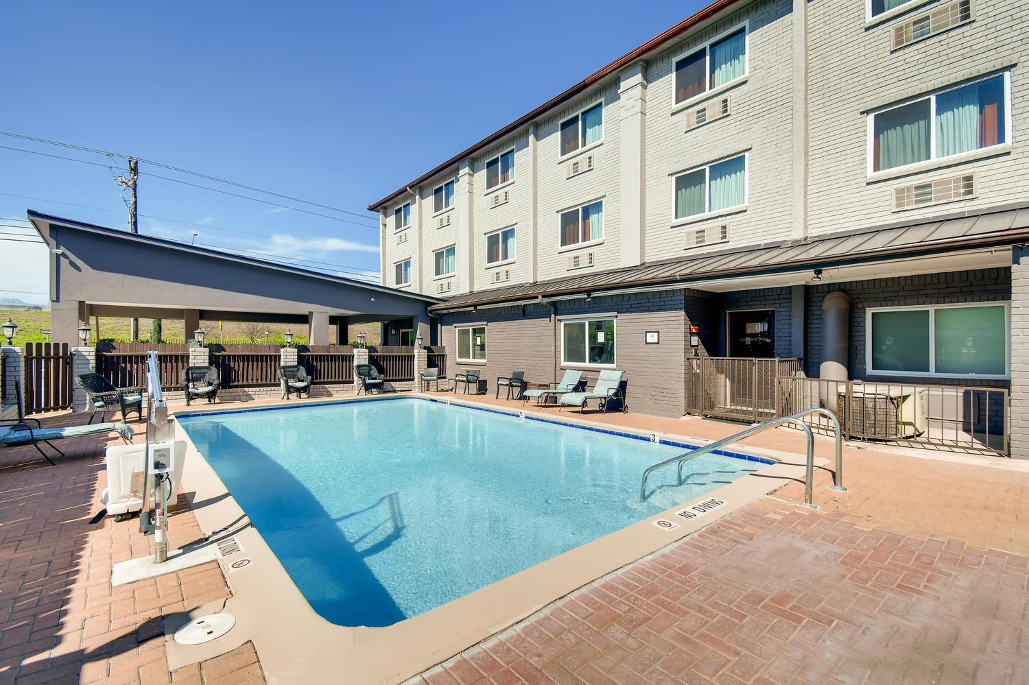 Orangewood Inn and Suites Midtown photo 49