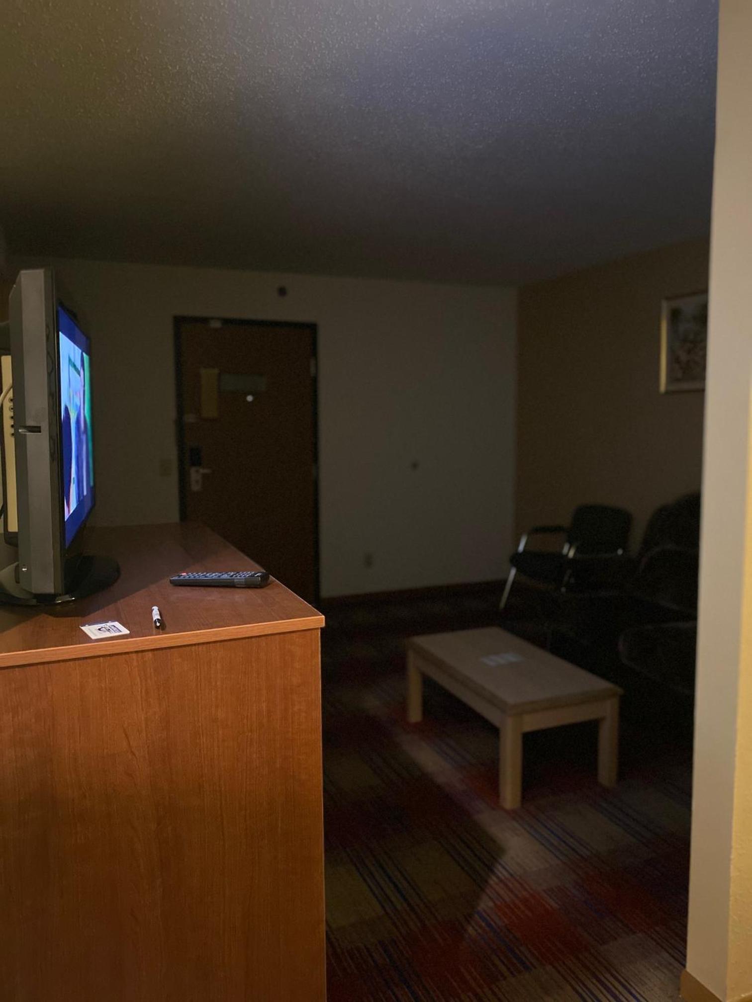 Americas Best Value Inn Champaign photo 46