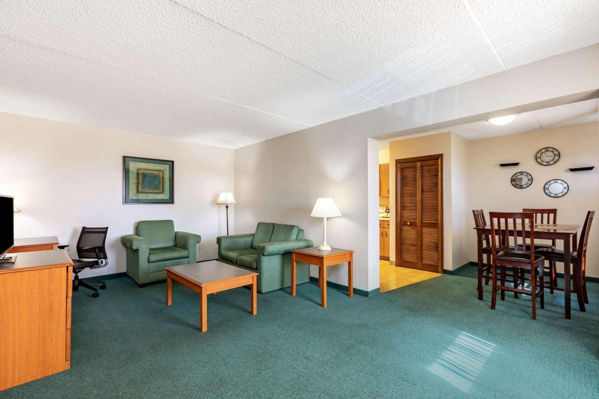 La Quinta Inn by Wyndham El Paso West photo 18