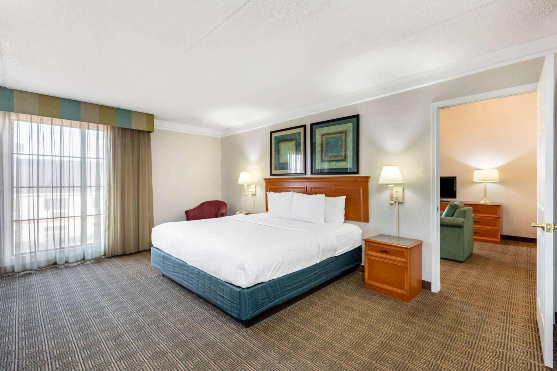 La Quinta Inn by Wyndham El Paso West photo 20