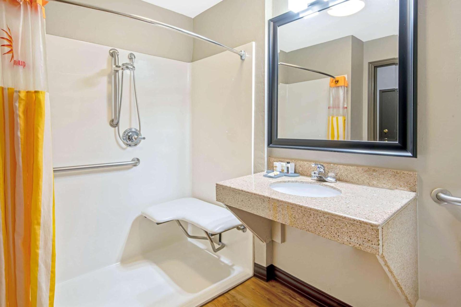 La Quinta by Wyndham Oklahoma City - Moore photo 29