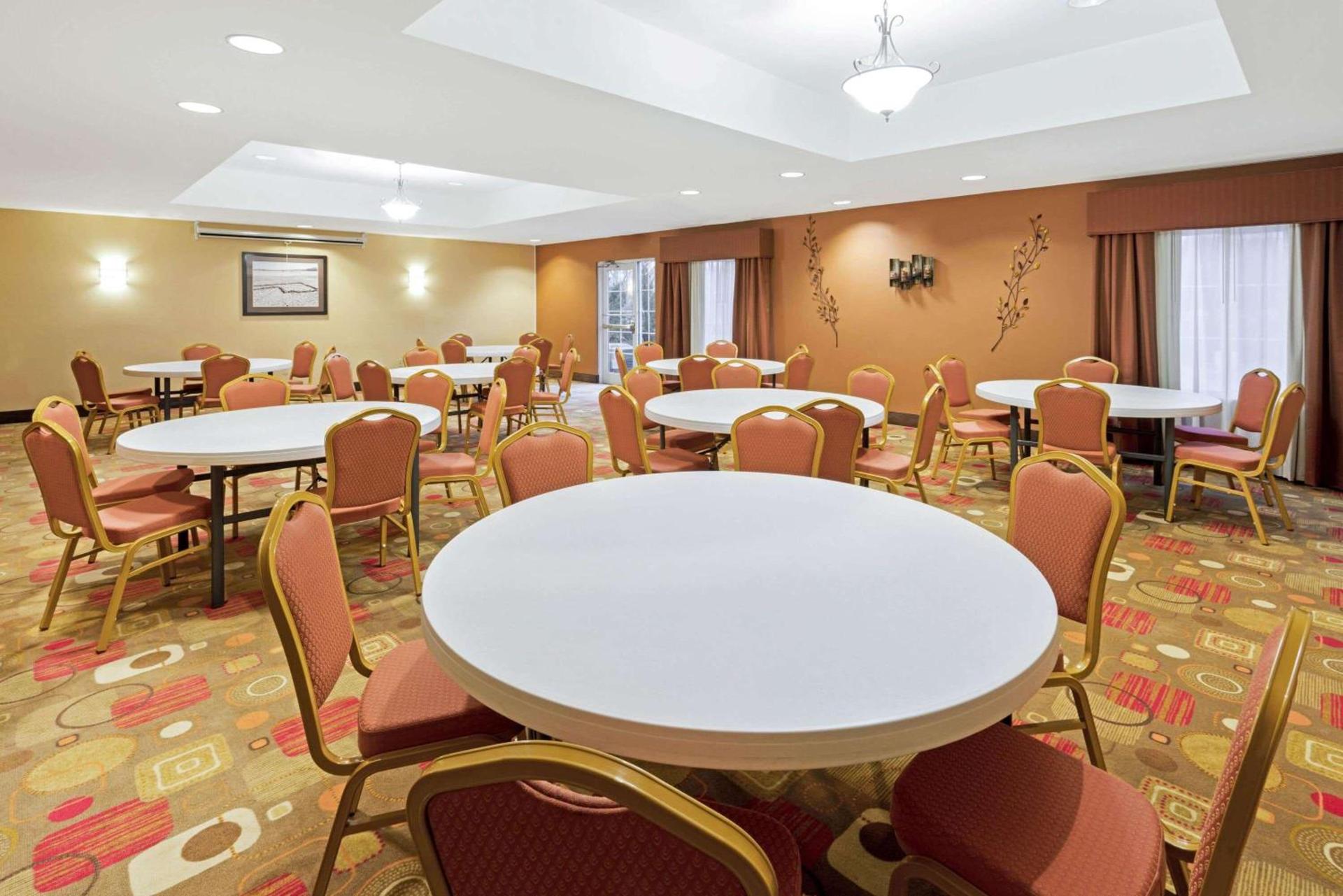 La Quinta by Wyndham Stillwater -University Area photo 19