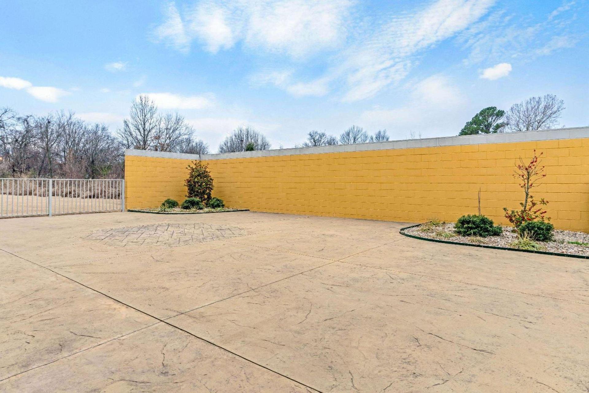 La Quinta by Wyndham Muskogee photo 38