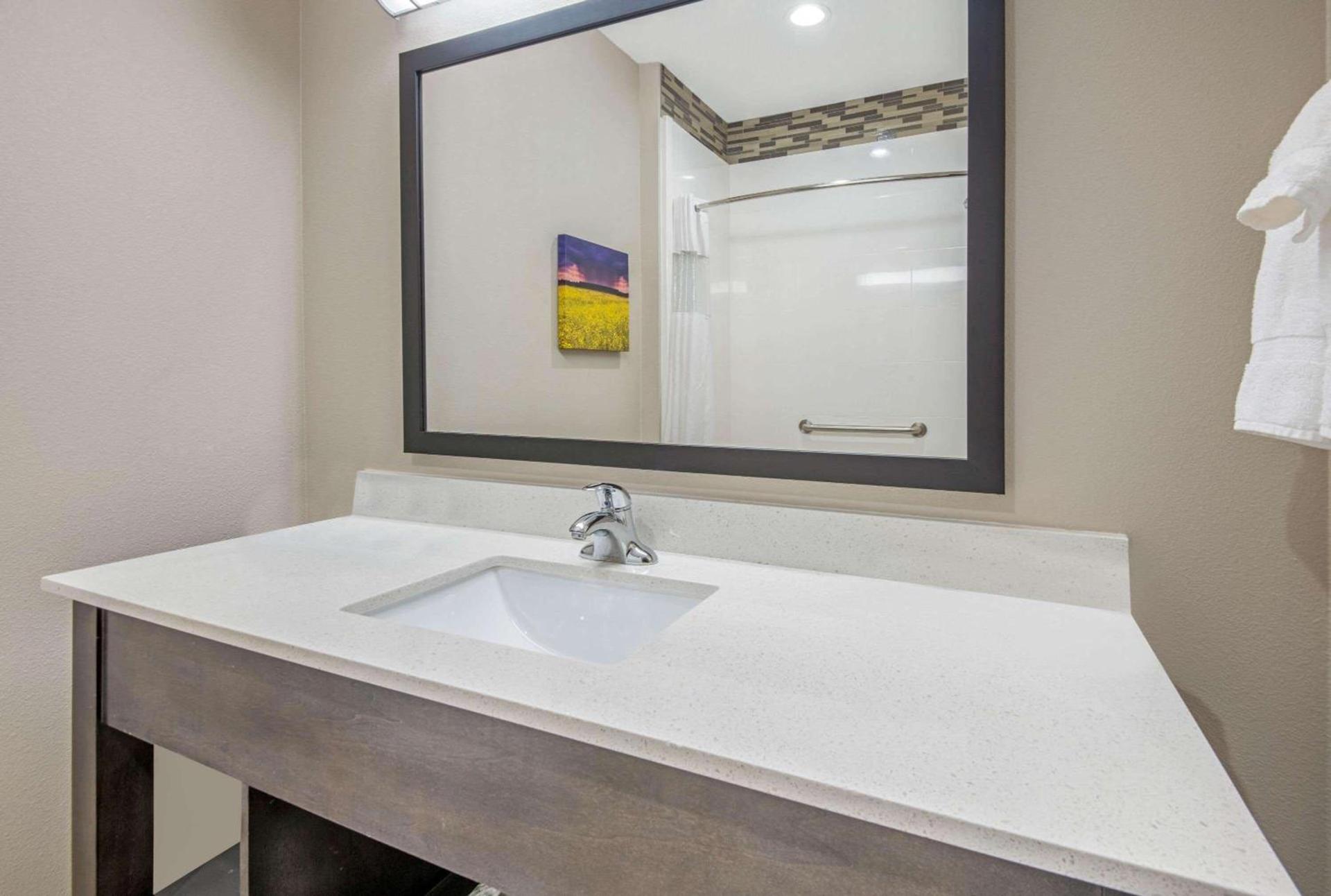 La Quinta by Wyndham Weatherford OK photo 20