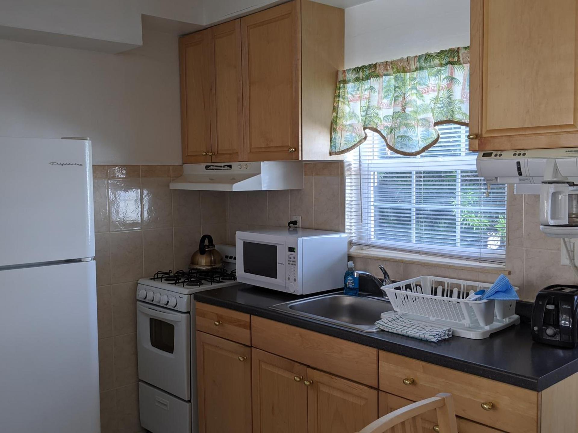 Breakaway Inn Guest House photo 3