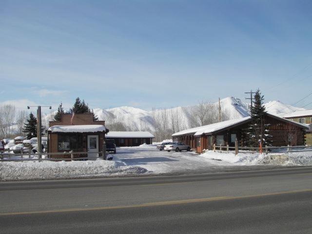 High Country Motel photo 1