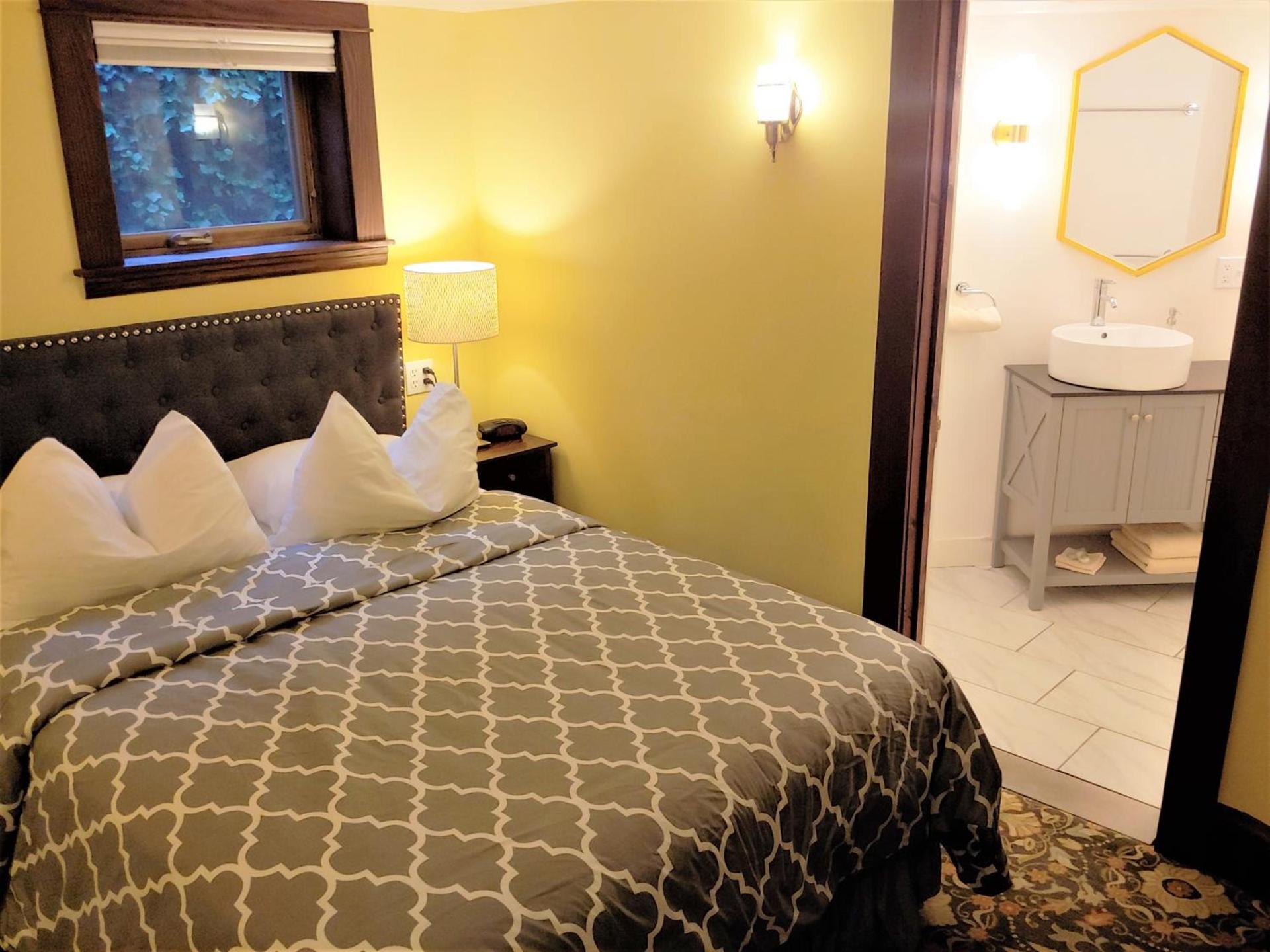 Bluebird Guesthouse photo 4