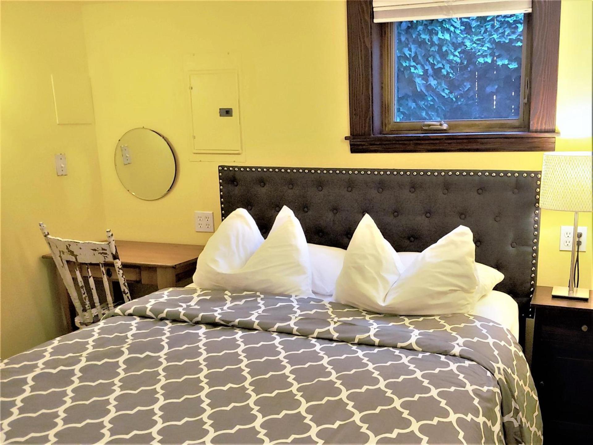 Bluebird Guesthouse photo 10