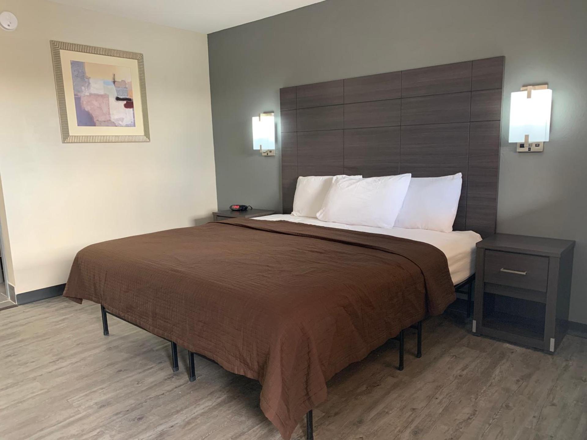 Crescent Park Motel & Suites photo 1