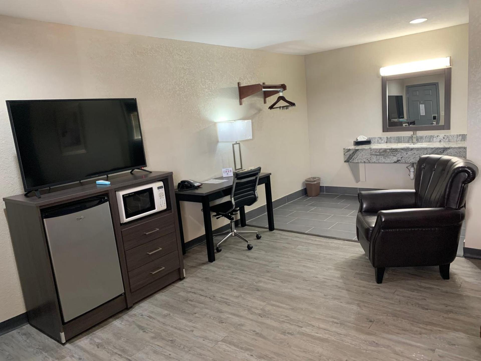 Crescent Park Motel & Suites photo 14