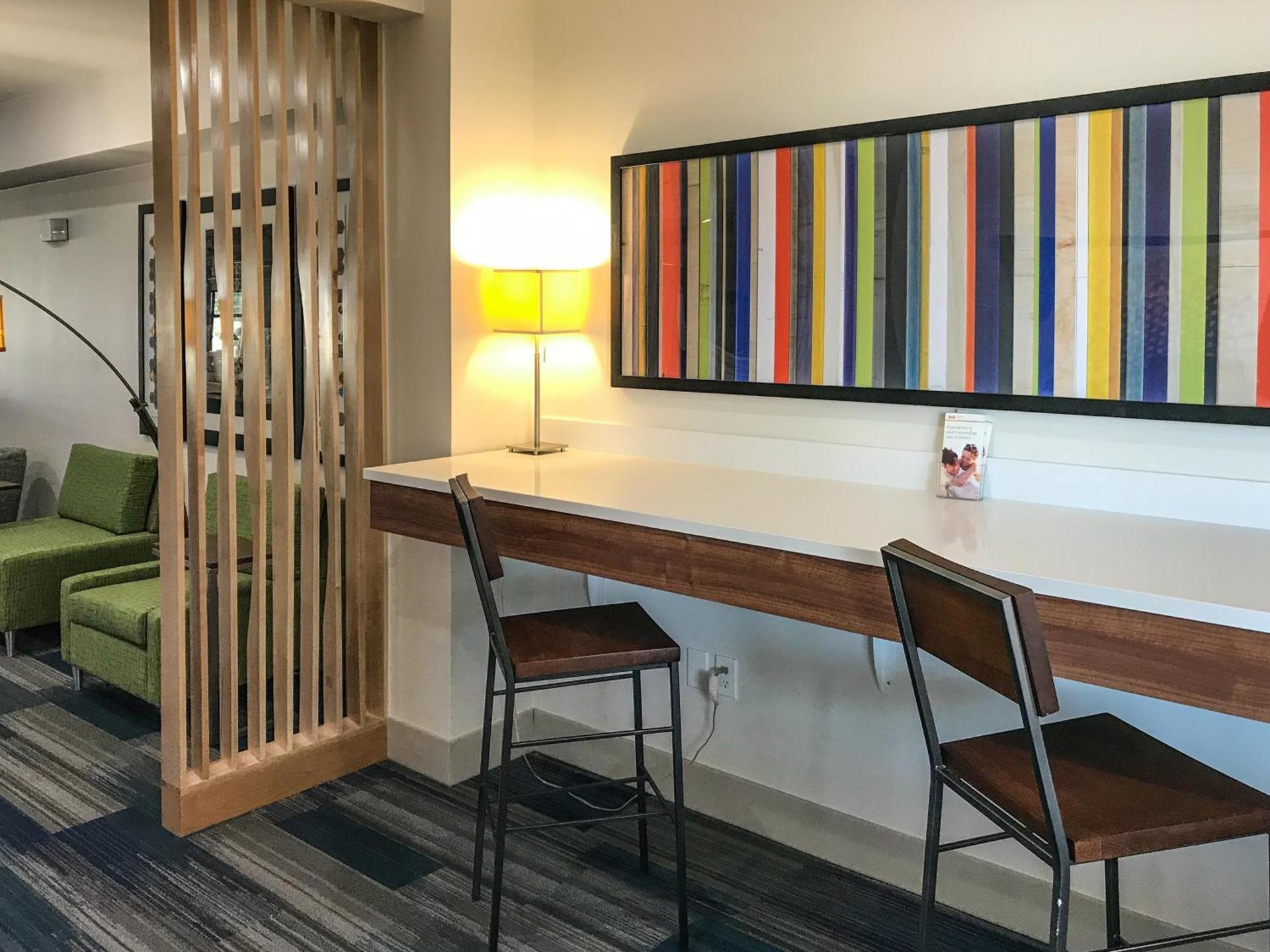 Holiday Inn Express & Suites Lubbock West by IHG photo 21