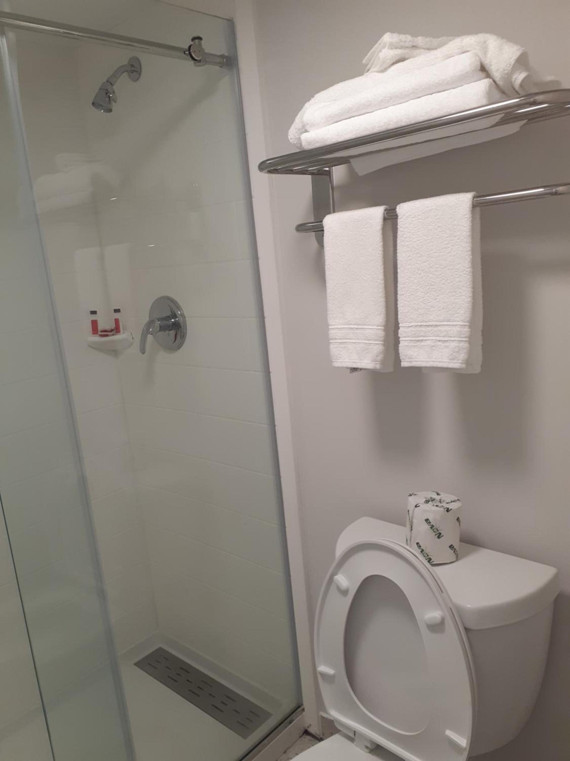 Travelodge by Wyndham Virginia Beach Bay Beach photo 8