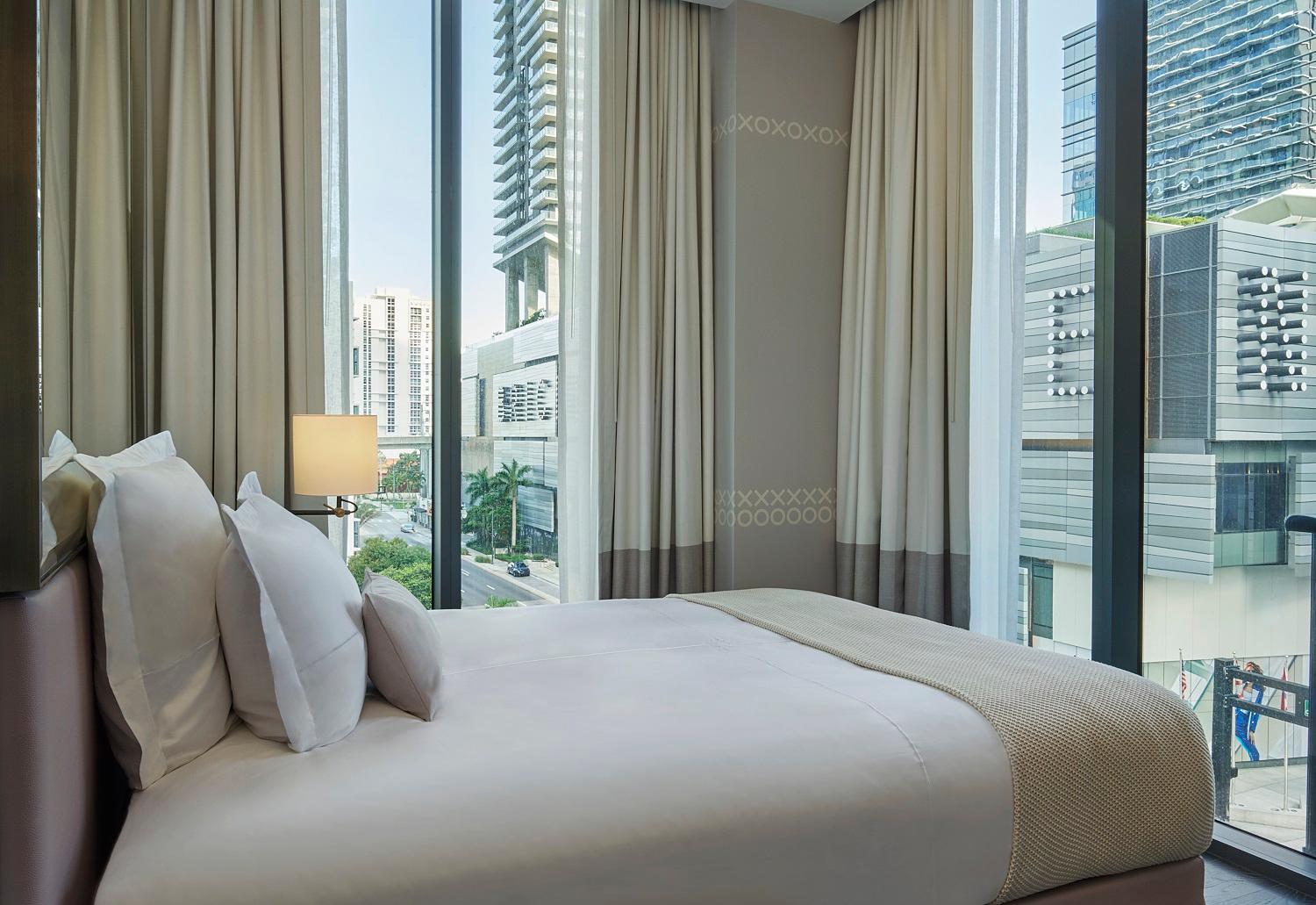 SLS LUX Brickell photo 64