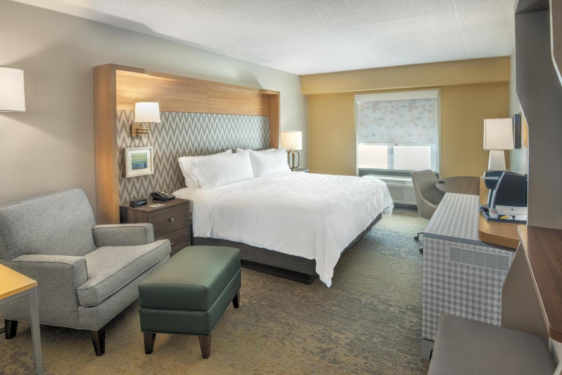 Holiday Inn East Windsor - Cranbury Area photo 10