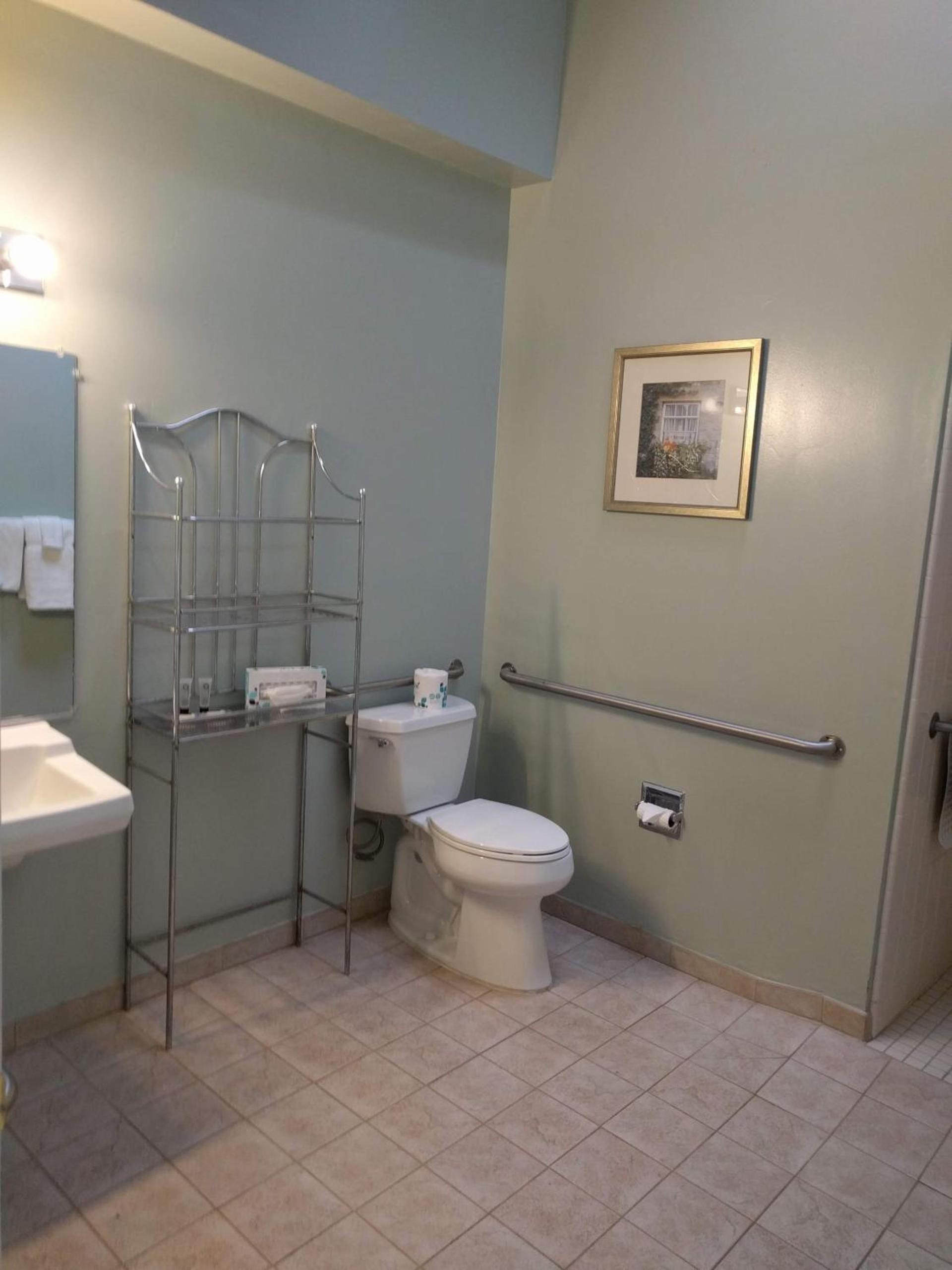 Butterfly Grove Inn photo 17