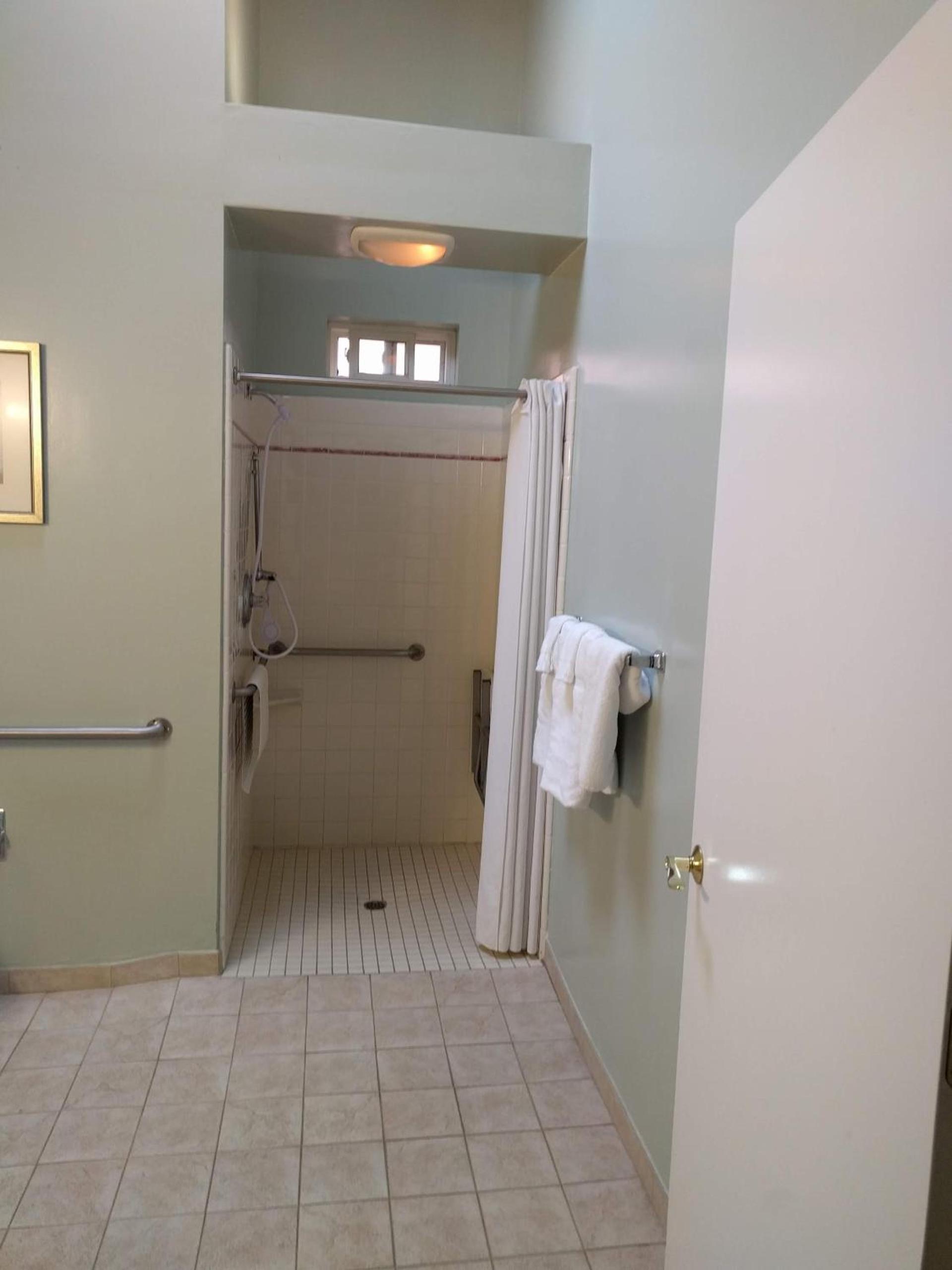 Butterfly Grove Inn photo 46