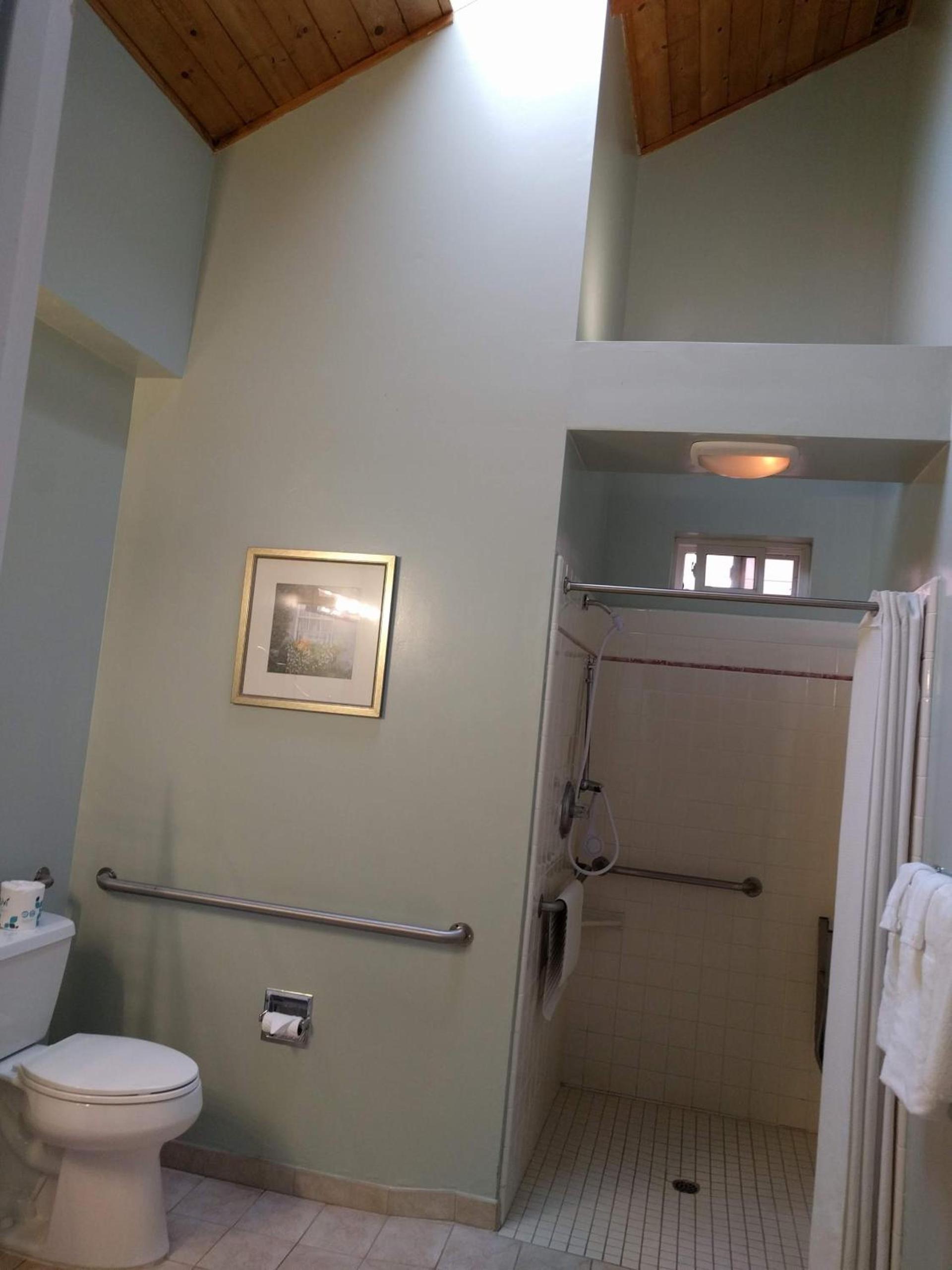 Butterfly Grove Inn photo 33