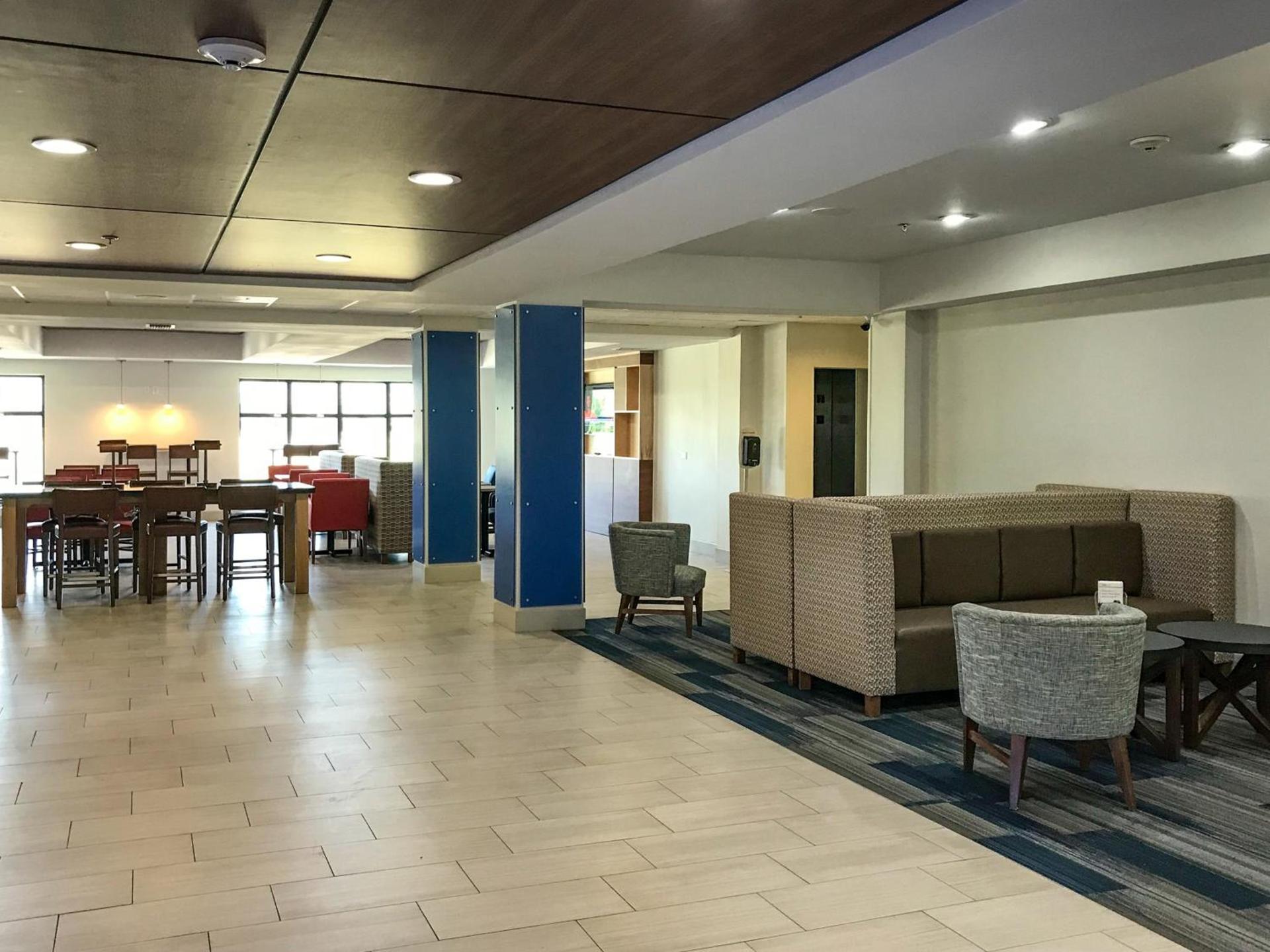 Holiday Inn Express & Suites Lubbock West by IHG photo 17