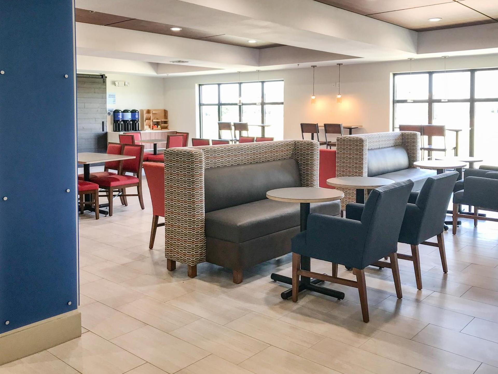 Holiday Inn Express & Suites Lubbock West by IHG photo 15