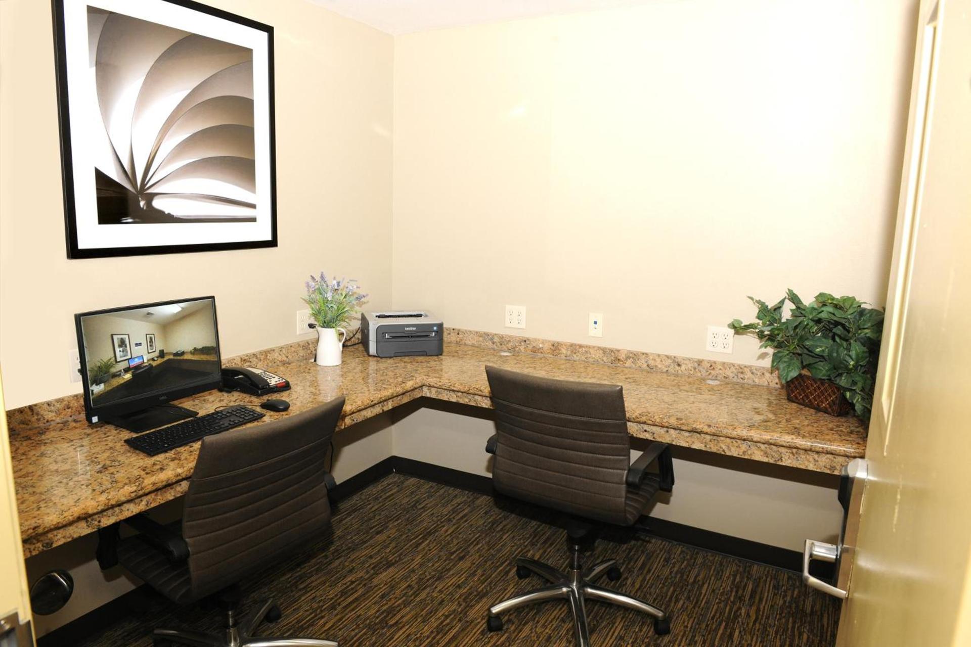 Candlewood Suites Santa Maria by IHG photo 2