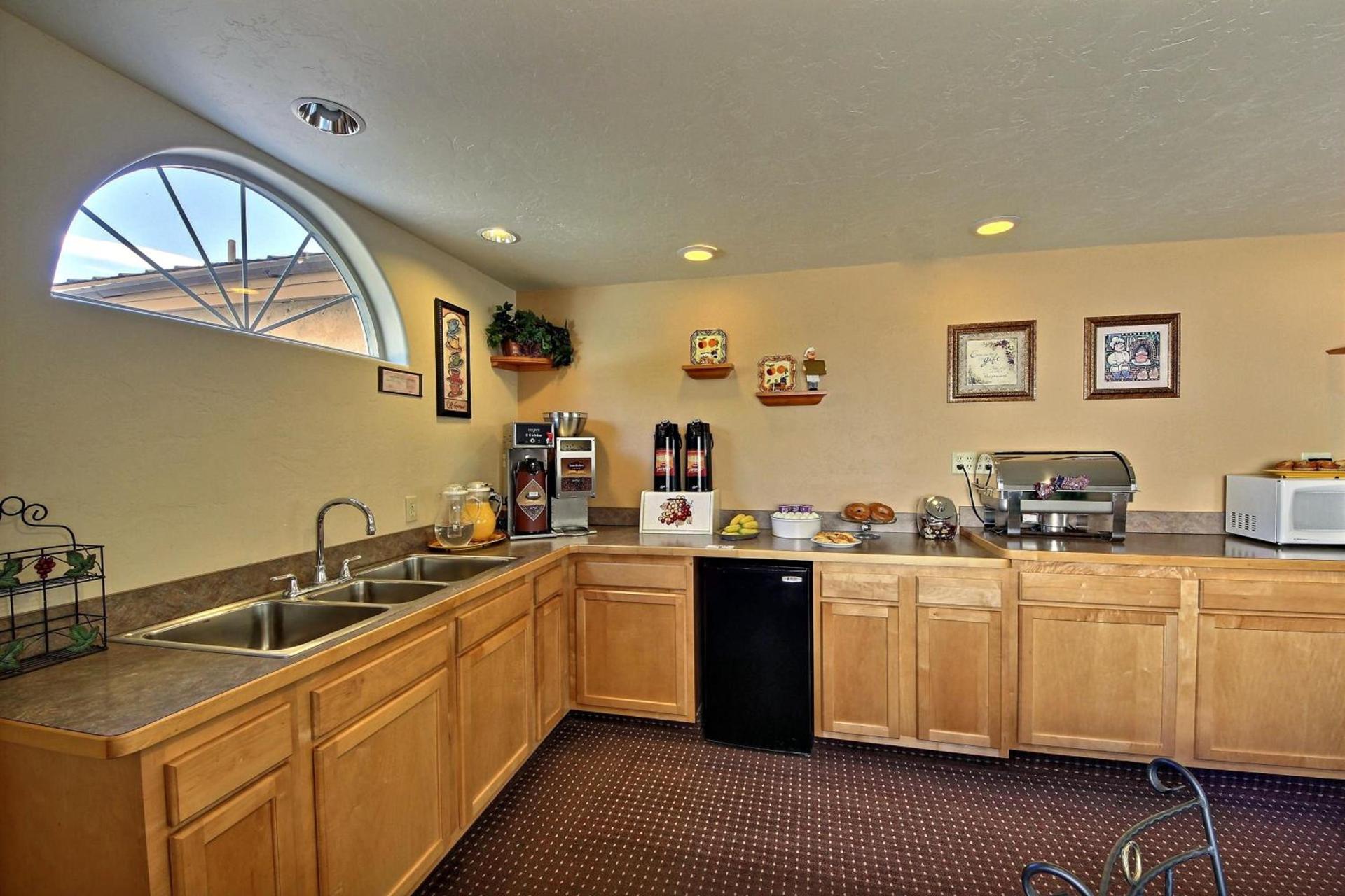 Rodeway Inn Gunnison - Crested Butte photo 20
