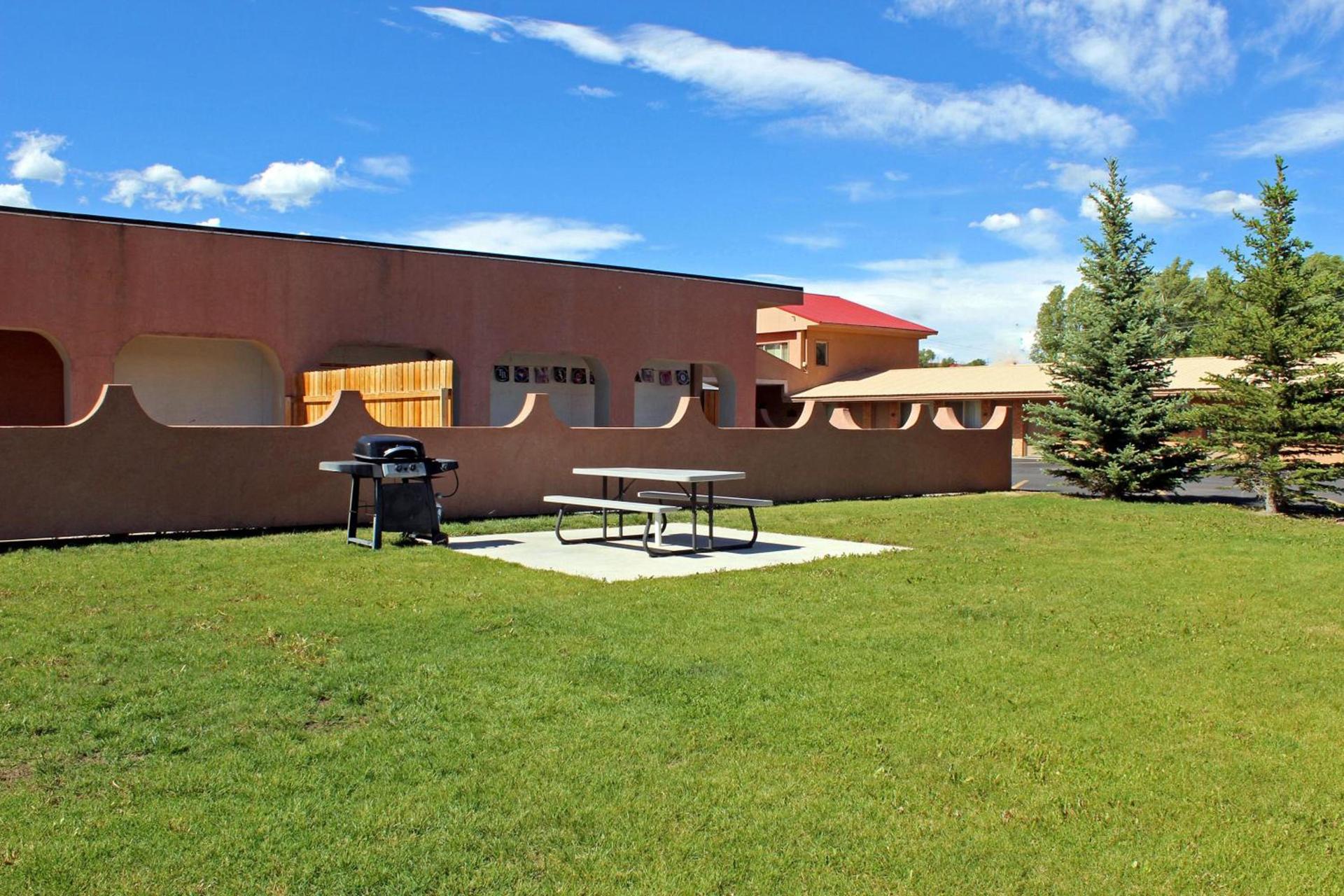 Rodeway Inn Gunnison - Crested Butte photo 9