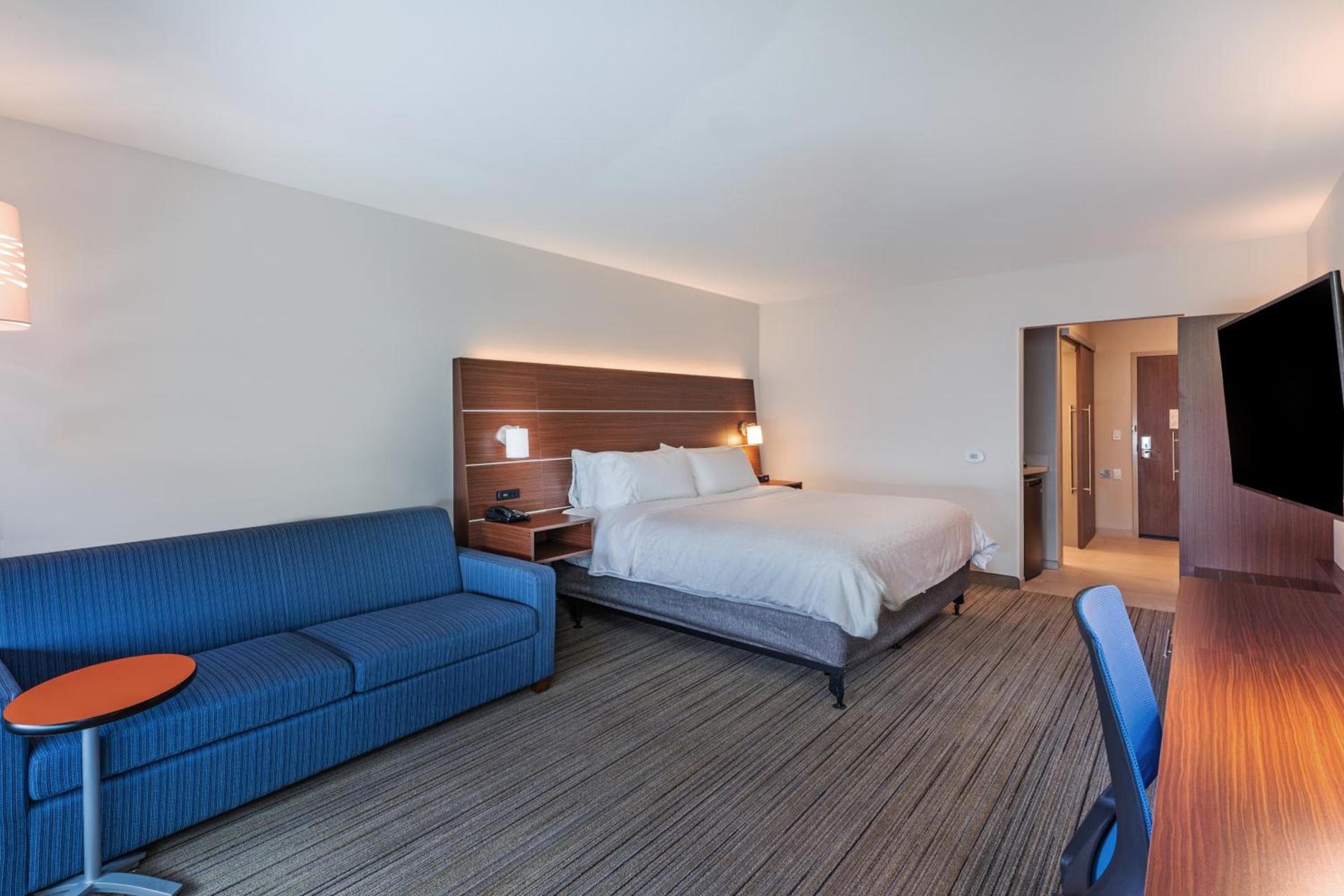 Holiday Inn Express & Suites - Parsons by IHG photo 6