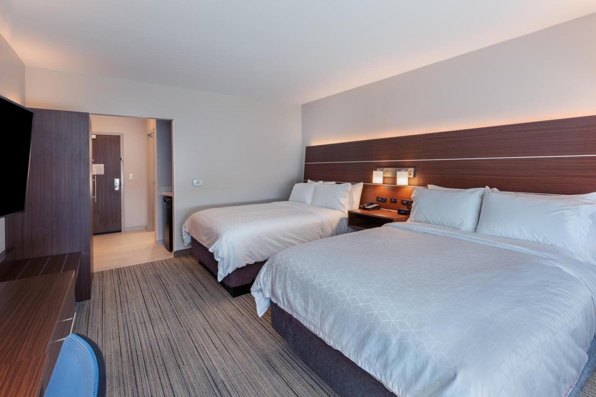 Holiday Inn Express & Suites - Parsons by IHG photo 12