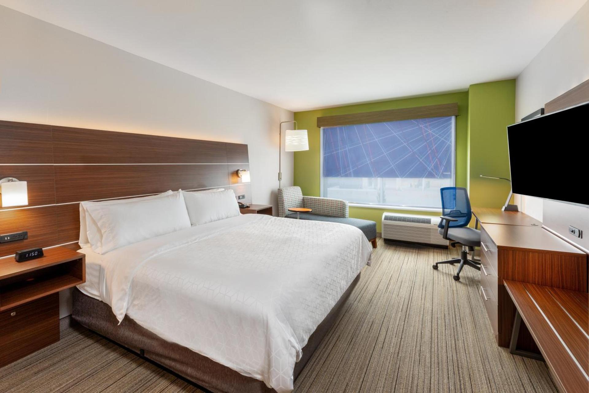 Holiday Inn Express & Suites - Parsons by IHG photo 4