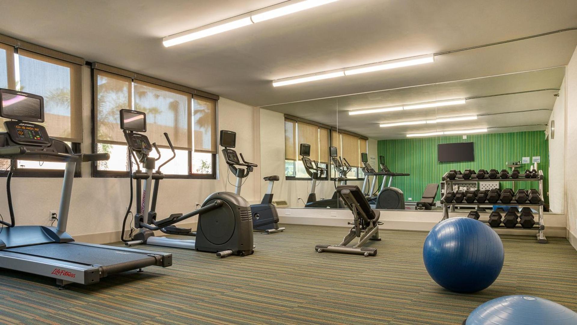 Holiday Inn Express Fullerton-Anaheim by IHG photo 22