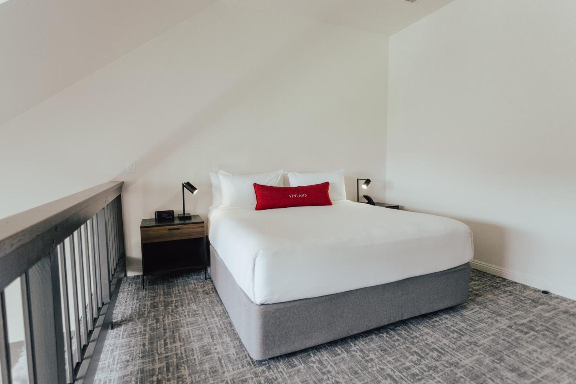 Vinland Hotel and Lounge photo 47