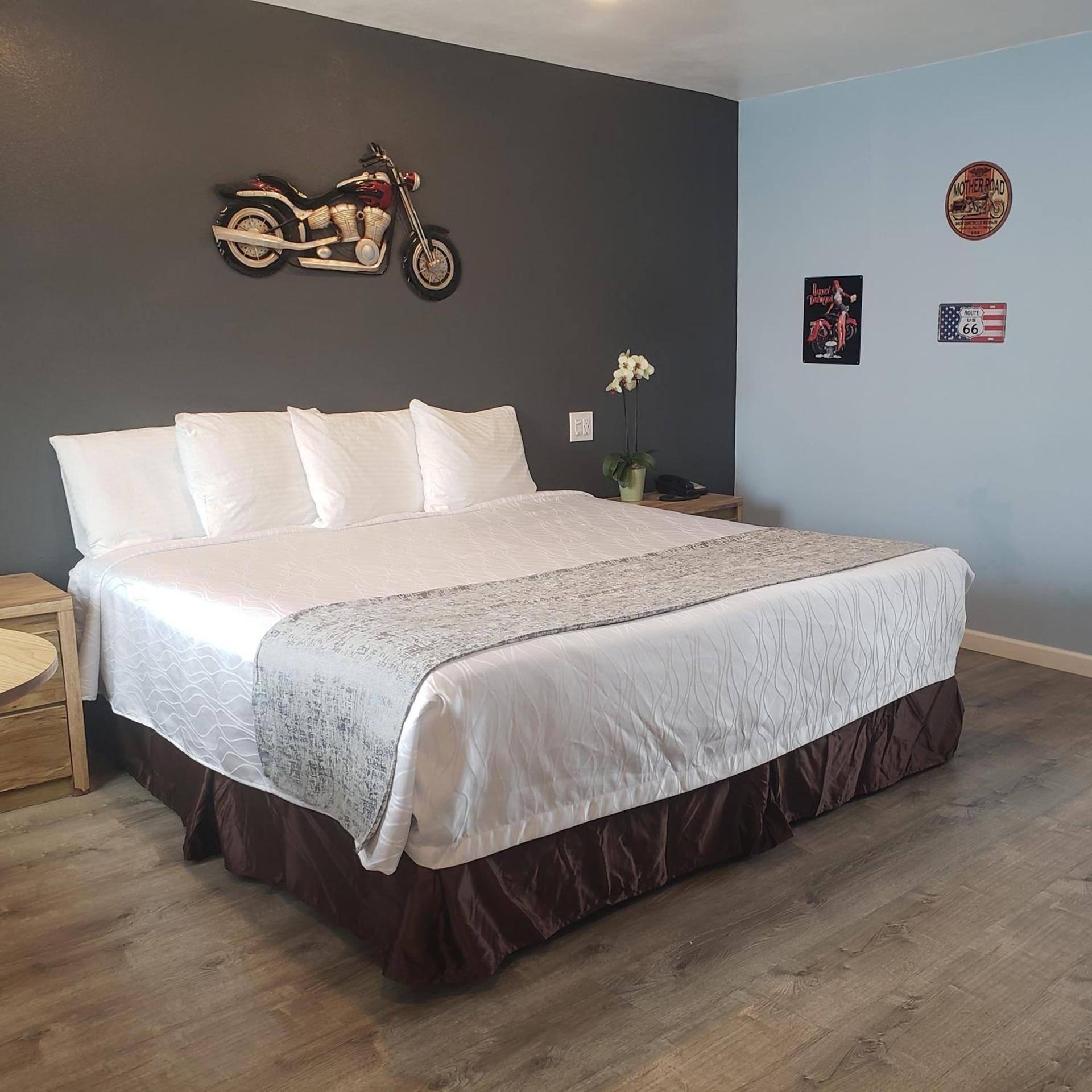 Deluxe Inn photo 4